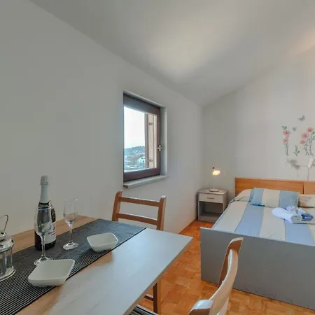 Loft Near Center Vrboska