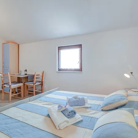 Loft Near Center Apartment Vrboska